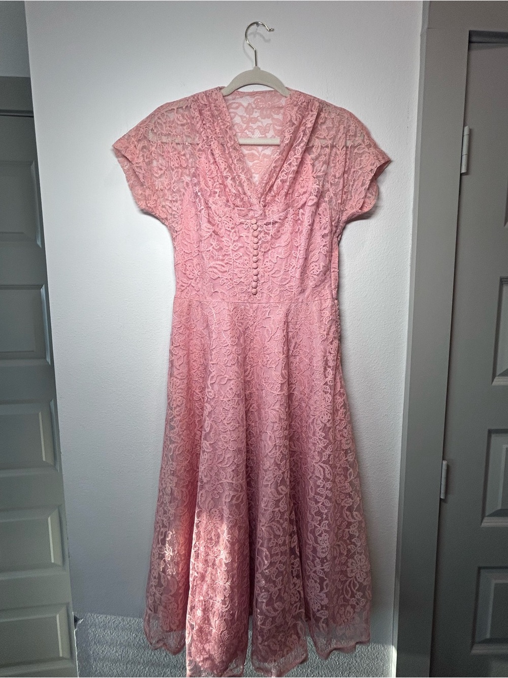 Vintage 1950’a DuBarry Coral Pink Floral Lace Fit &Flare Cocktail Party Dress